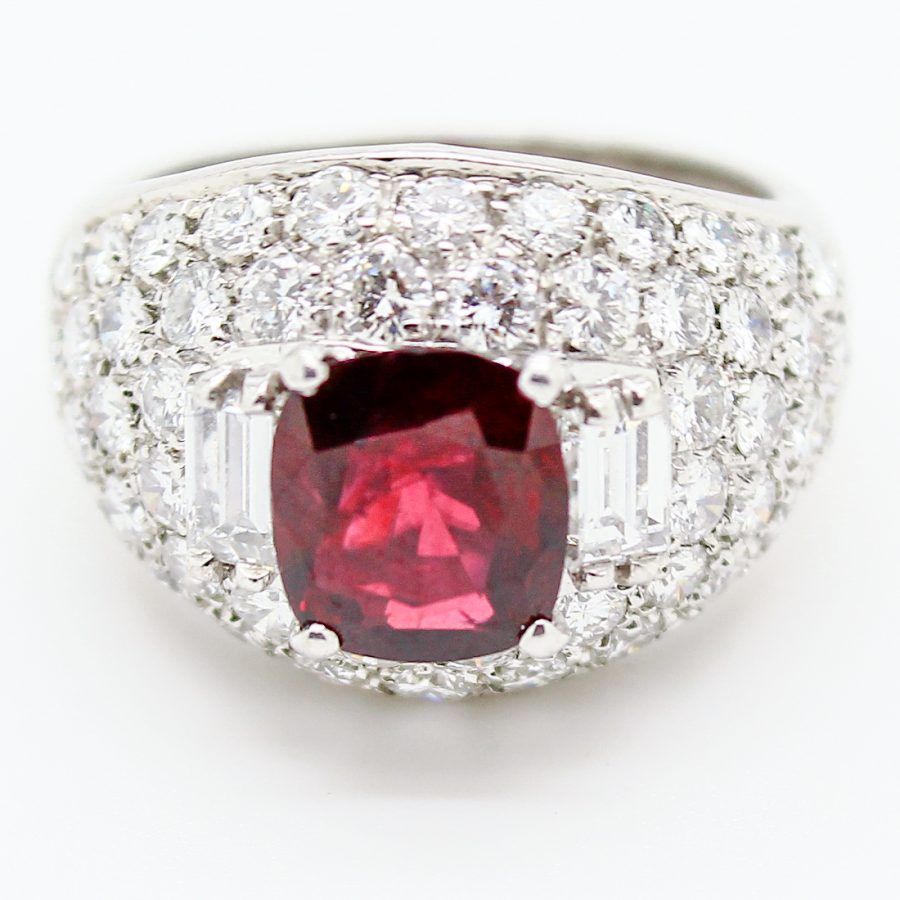 1970 Vintage Ring Ruby and Diamonds