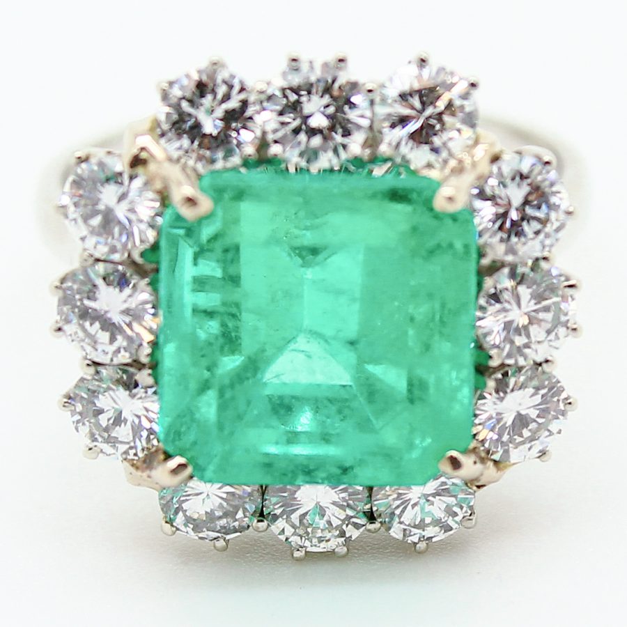Anello anni 60 con Smeraldo e Diamanti